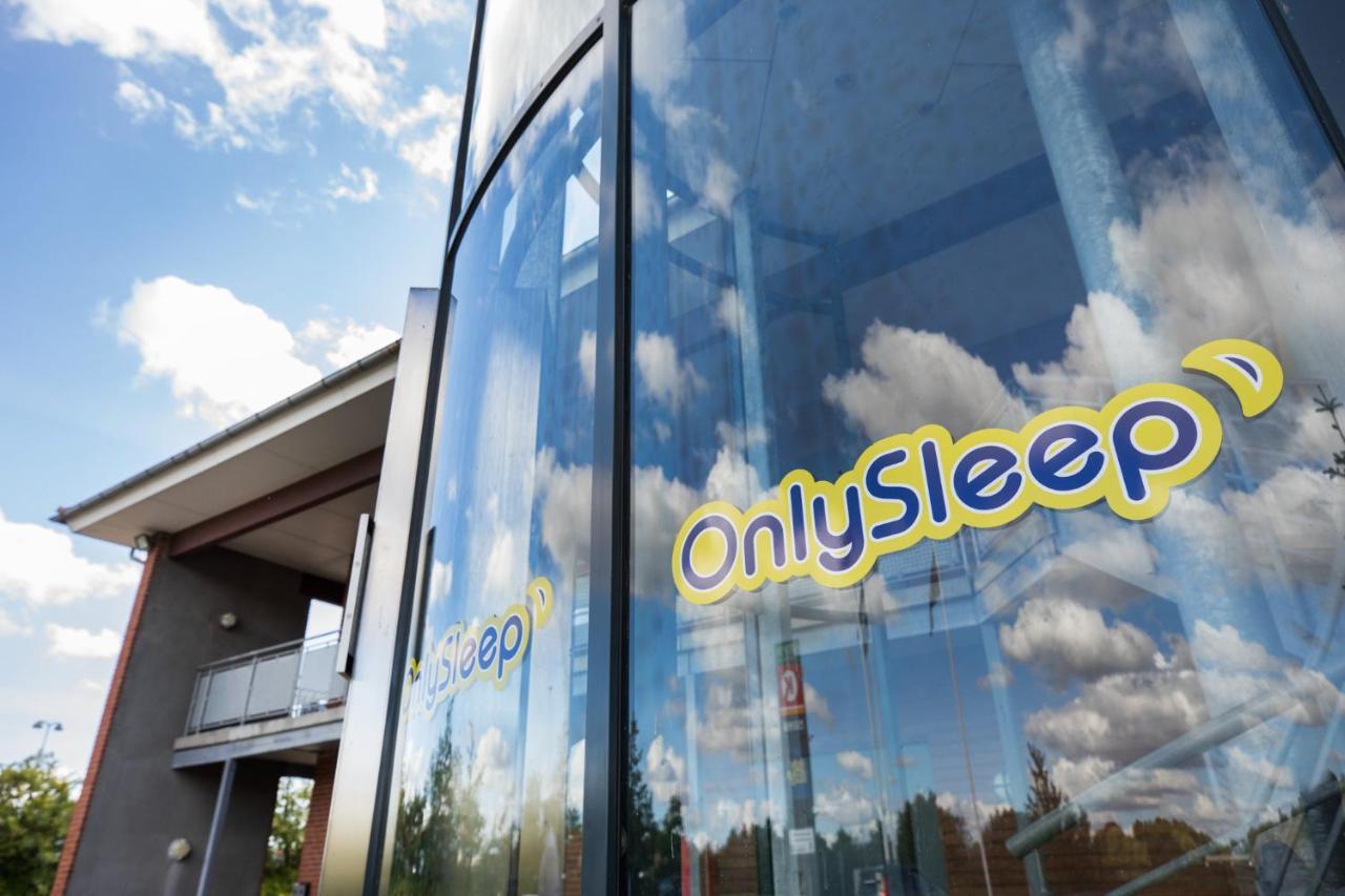 Onlysleep Trafikcenter Hotel สเลจล์ซี ภายนอก รูปภาพ